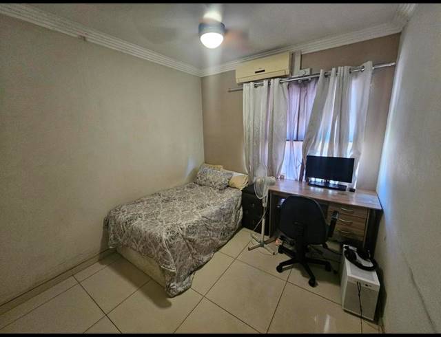 3 BEDROOM SIMPLEX FOR SALE IN MORNINGSIDE